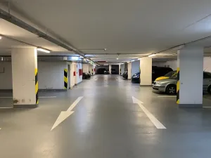 Pronájem garážového stání, Praha - Hostivař, Rižská, 15 m2