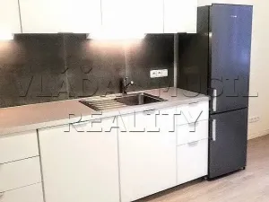 Pronájem bytu 2+kk, Praha - Libeň, Novákových, 35 m2