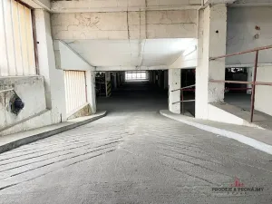 Prodej garážového stání, Praha - Střížkov, Lovosická, 18 m2