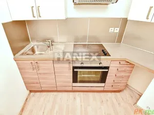 Prodej atypického bytu, Praha - Vršovice, Žitomírská, 47 m2