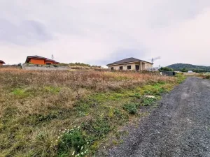 Prodej pozemku pro bydlení, Modlany, 755 m2