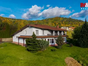 Prodej rodinného domu, Frýdštejn - Sestroňovice, 387 m2