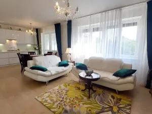 Prodej rodinného domu, Svárov, Ptická, 326 m2