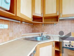 Pronájem bytu 1+kk, Praha - Holešovice, U průhonu, 28 m2