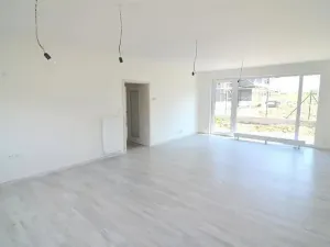 Pronájem rodinného domu, Vestec, Erbenova, 140 m2