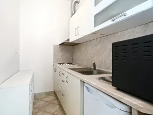 Pronájem bytu 1+kk, Praha - Košíře, Plzeňská, 35 m2