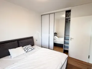 Pronájem bytu 2+kk, Praha - Libeň, Menclova, 53 m2
