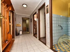 Prodej rodinného domu, Černuc, 240 m2