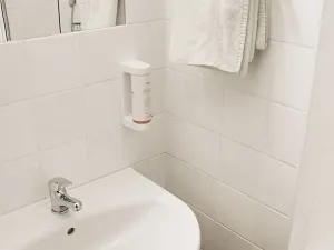 Pronájem bytu 1+kk, Praha - Smíchov, Křížová, 27 m2