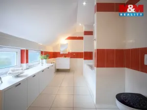 Prodej rodinného domu, Řečany nad Labem, K Tišině, 266 m2