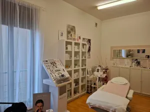 Pronájem obchodního prostoru, Pardubice - Zelené Předměstí, třída Míru, 20 m2