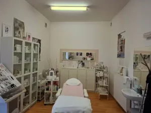 Pronájem obchodního prostoru, Pardubice - Zelené Předměstí, třída Míru, 20 m2