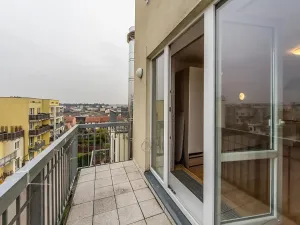 Pronájem bytu 1+kk, Praha - Řeporyje, Wiesenthalova, 34 m2