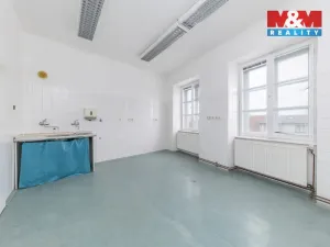 Pronájem obchodního prostoru, Slavkov u Brna, Palackého náměstí, 71 m2