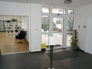 Pronájem obchodního prostoru, Praha - Holešovice, Dobrovského, 362 m2