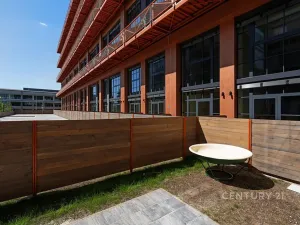 Prodej atypického bytu, Praha - Vysočany, Kolbenova, 181 m2