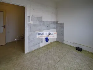 Prodej bytu 4+1, Plzeň, Strážnická, 83 m2