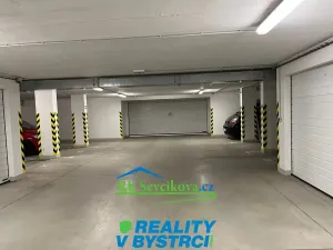 Pronájem garážového stání, Brno, Sentická, 17 m2