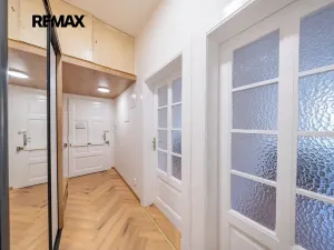 Pronájem bytu 2+kk, Praha - Nusle, Jaromírova, 46 m2