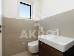 Prodej bytu 4+kk, Praha - Klánovice, Holekova, 158 m2