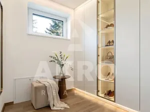 Prodej bytu 4+kk, Praha - Klánovice, Holekova, 158 m2