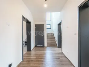 Prodej rodinného domu, Kornatice, 270 m2