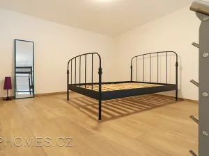 Pronájem bytu 2+kk, Praha - Libeň, U libeňského pivovaru, 56 m2