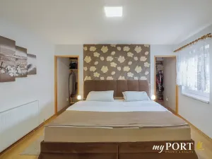 Prodej vícegeneračního domu, Chyše, Žižkovo náměstí, 322 m2