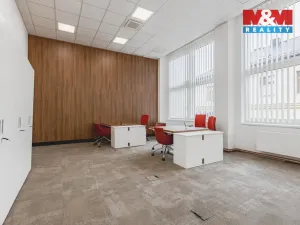 Pronájem kanceláře, Klatovy - Klatovy I, nám. Míru, 396 m2