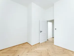 Prodej bytu 2+kk, Praha - Smíchov, Hořejší nábřeží, 47 m2