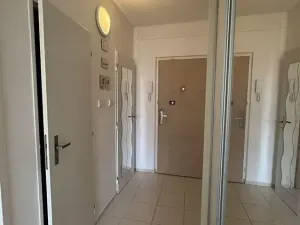 Pronájem bytu 2+kk, Praha - Kobylisy, Frýdlantská, 43 m2