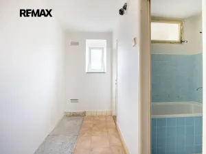 Prodej bytu 2+1, Praha - Dejvice, Na viničních horách, 58 m2