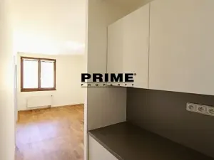 Pronájem kanceláře, Praha - Smíchov, Štefánikova, 168 m2