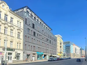 Pronájem kanceláře, Praha - Vysočany, Sokolovská, 135 m2