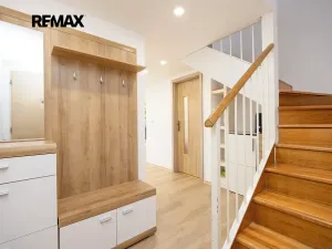 Pronájem bytu 4+kk, Praha - Modřany, Plovdivská, 82 m2