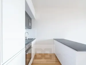 Pronájem bytu 2+kk, Praha - Holešovice, Jankovcova, 63 m2