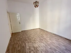 Pronájem bytu 3+1, Praha - Holešovice, U smaltovny, 104 m2