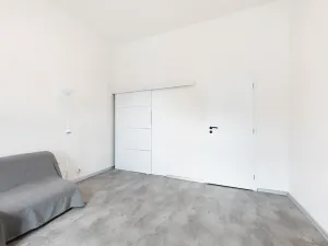 Prodej bytu 3+kk, Praha - Vysočany, Spojovací, 69 m2