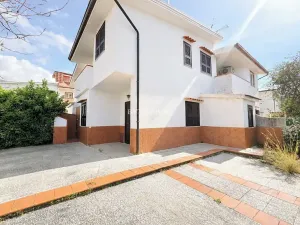 Prodej rodinného domu, Scalea, Itálie, Via Egidio Covello, 80 m2