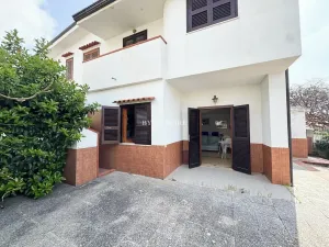 Prodej rodinného domu, Scalea, Itálie, Via Egidio Covello, 80 m2