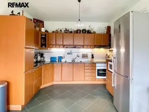 Pronájem bytu 4+1, Vestec, Ve Stromkách, 123 m2