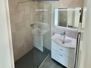 Pronájem skladu, Hradec Králové, Vážní, 546 m2