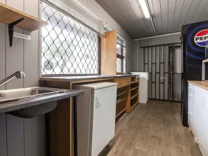 Prodej obchodního prostoru, Praha - Horní Počernice, Běluňská, 24 m2