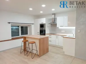 Prodej činžovního domu, Radslavice, Na Návsi, 670 m2