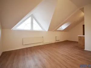Pronájem bytu 3+kk, Ústí nad Labem - Krásné Březno, Drážďanská, 72 m2