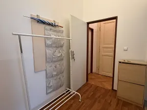 Pronájem bytu 2+kk, Praha - Karlín, Kaizlovy sady, 37 m2