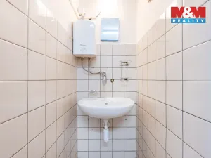 Pronájem výrobních prostor, Domažlice - Bezděkovské Předměstí, Masarykova, 770 m2