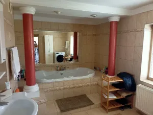 Pronájem rodinného domu, Hluk, 200 m2