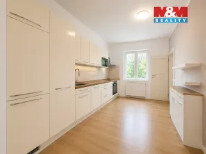 Prodej bytu 2+1, České Budějovice - České Budějovice 5, Ledenická, 72 m2