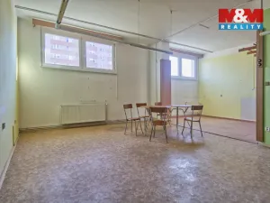 Pronájem obchodního prostoru, Orlová - Lutyně, Masarykova třída, 69 m2
